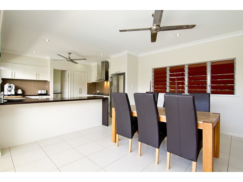 12 Litara Court, Palm Cove QLD 4879