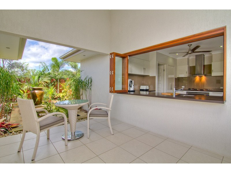 12 Litara Court, Palm Cove QLD 4879