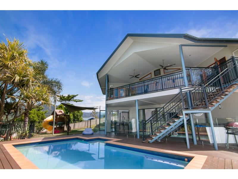 2-4 Kirrima Court, Redlynch QLD 4870