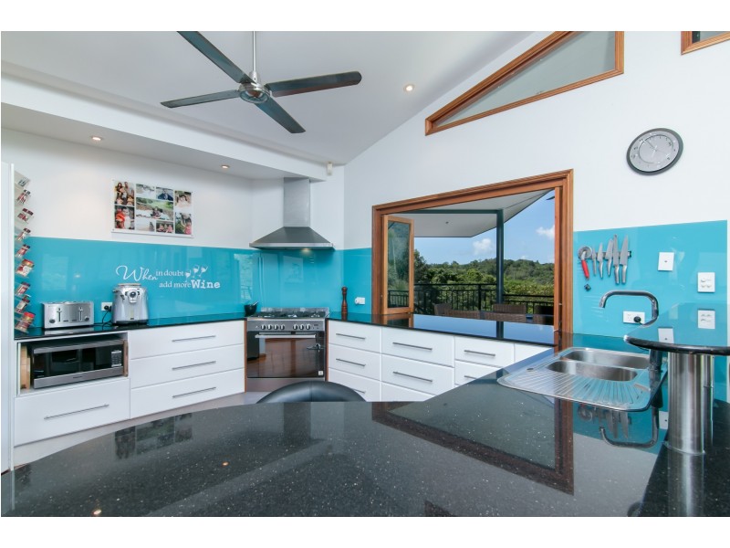 2-4 Kirrima Court, Redlynch QLD 4870