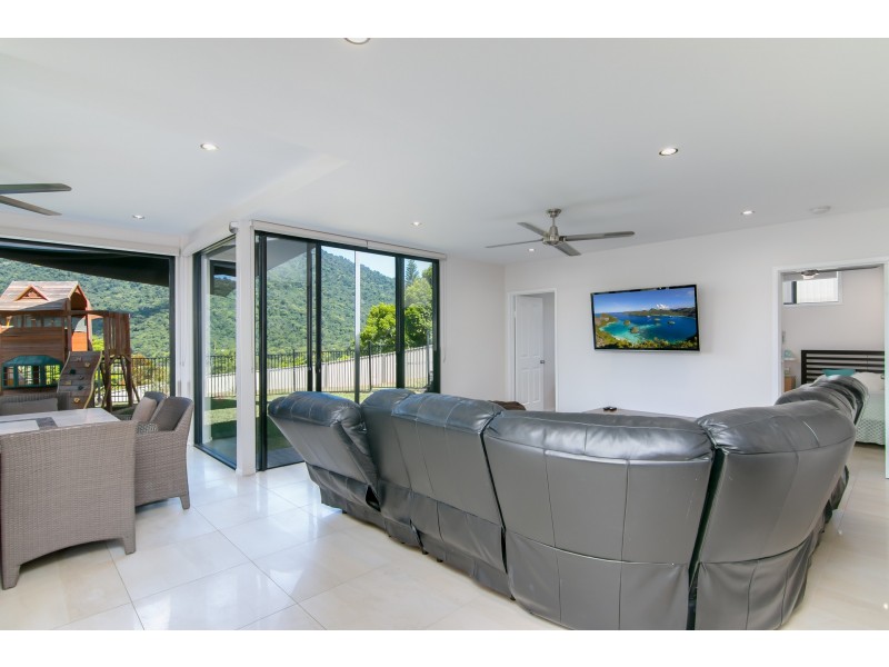 2-4 Kirrima Court, Redlynch QLD 4870