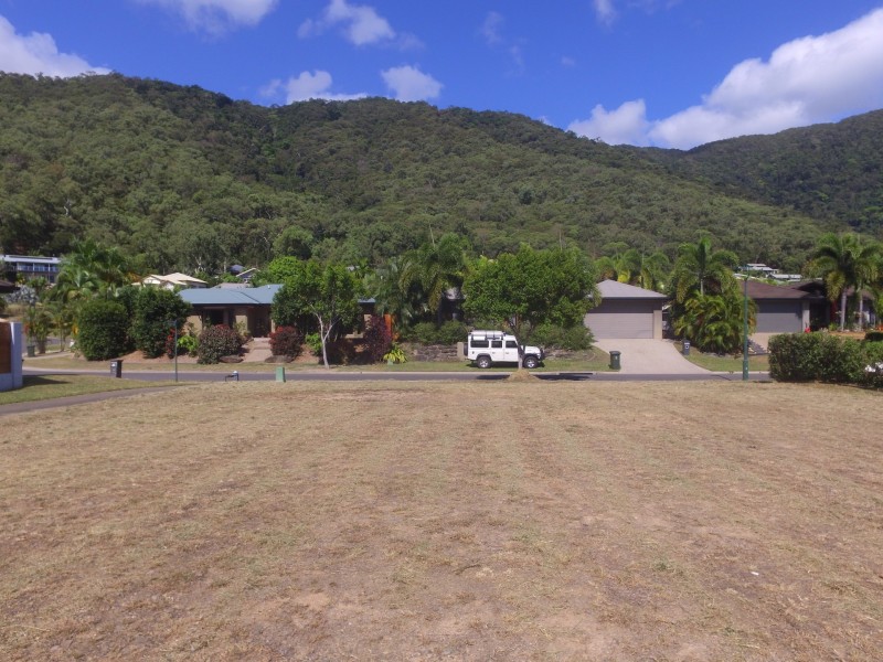 21 Palmetto Street, Palm Cove QLD 4879
