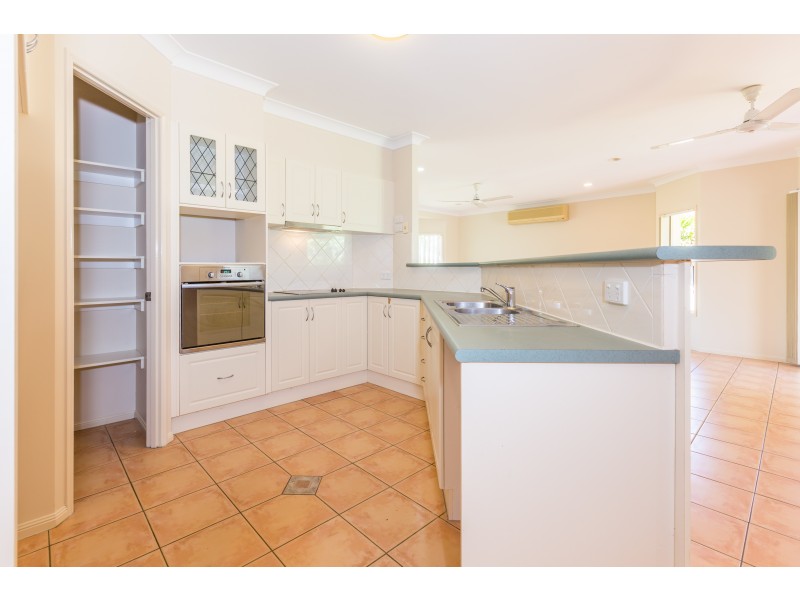 7 Village Terrace, Redlynch QLD 4870