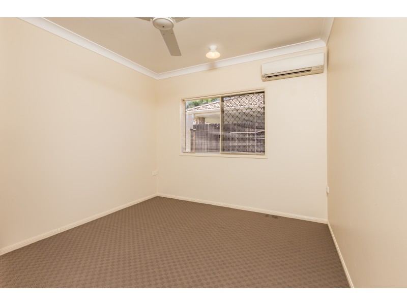 7 Village Terrace, Redlynch QLD 4870