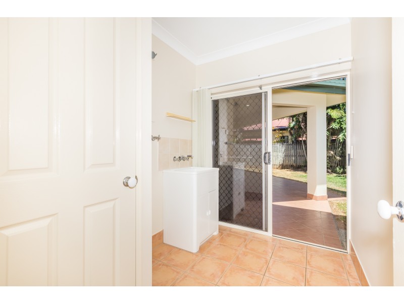 7 Village Terrace, Redlynch QLD 4870