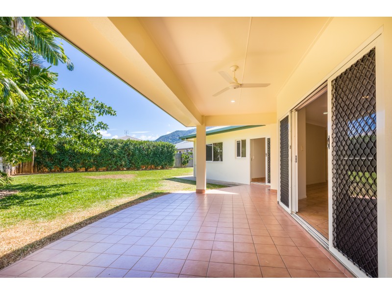 7 Village Terrace, Redlynch QLD 4870