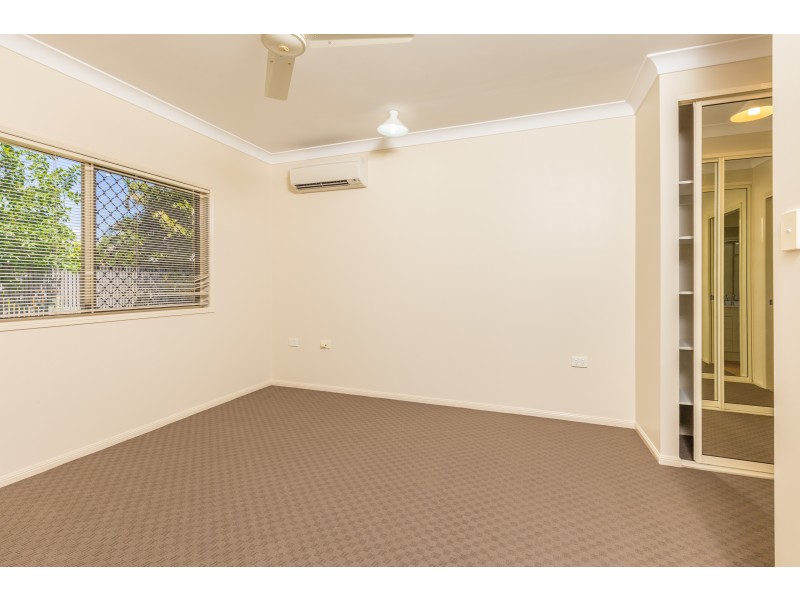 7 Village Terrace, Redlynch QLD 4870