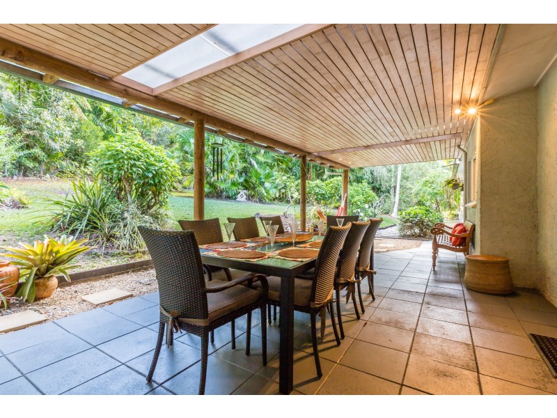 13-15 Cascades Drive, Redlynch QLD 4870