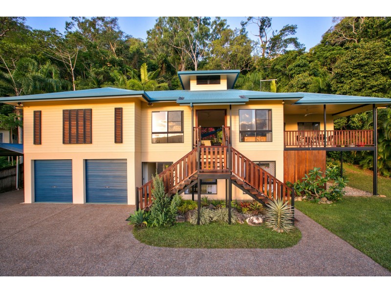 32 Lookout Tce, Trinity Beach QLD 4879