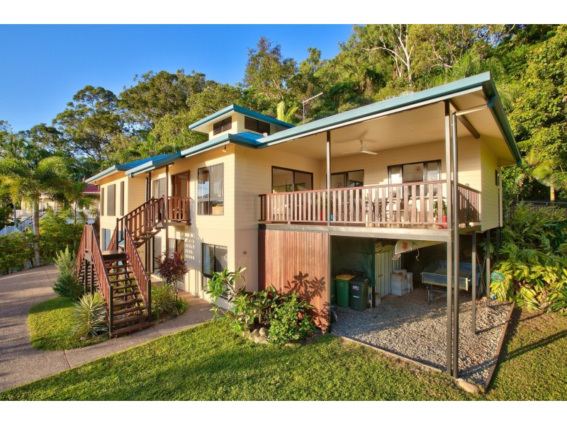 32 Lookout Tce, Trinity Beach QLD 4879
