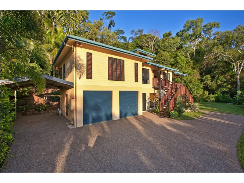 32 Lookout Tce, Trinity Beach QLD 4879