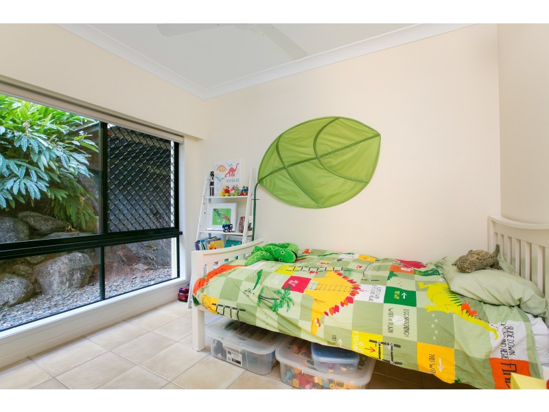 32 Lookout Tce, Trinity Beach QLD 4879