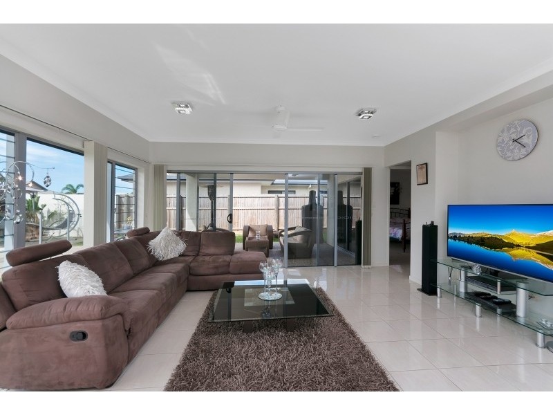 1  Gurrumbah Link, Smithfield QLD 4878