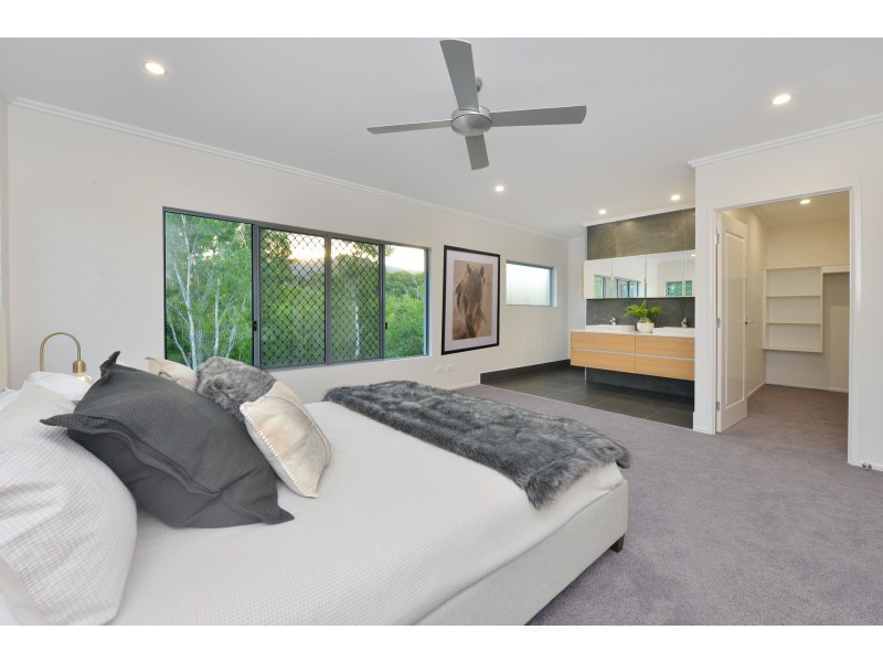 100 Harbour Drive, Trinity Park QLD 4879