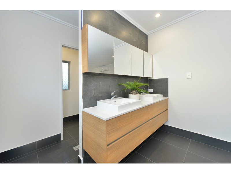 100 Harbour Drive, Trinity Park QLD 4879