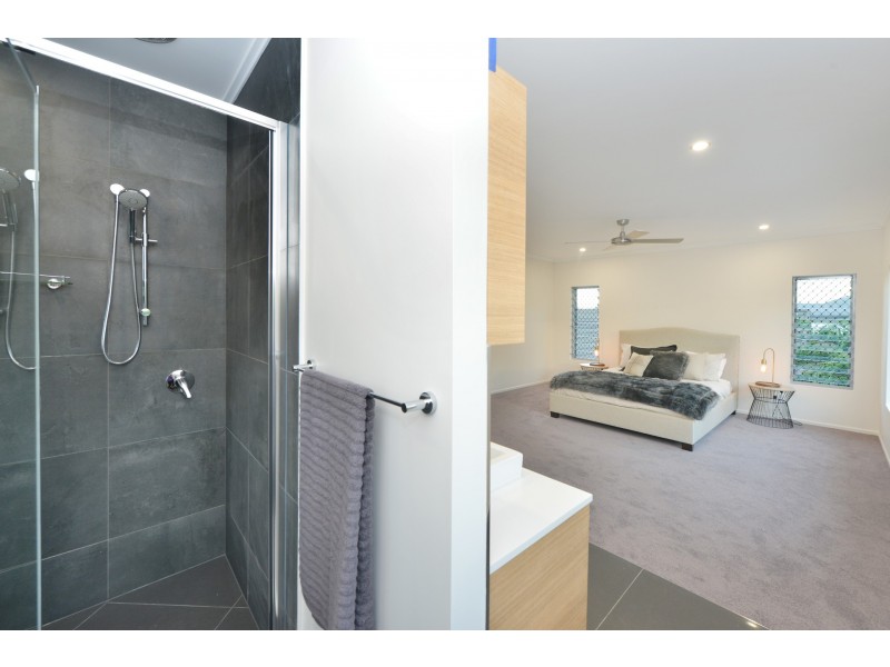 100 Harbour Drive, Trinity Park QLD 4879