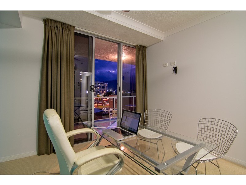 402/125  Grafton Street, Cairns City QLD 4870