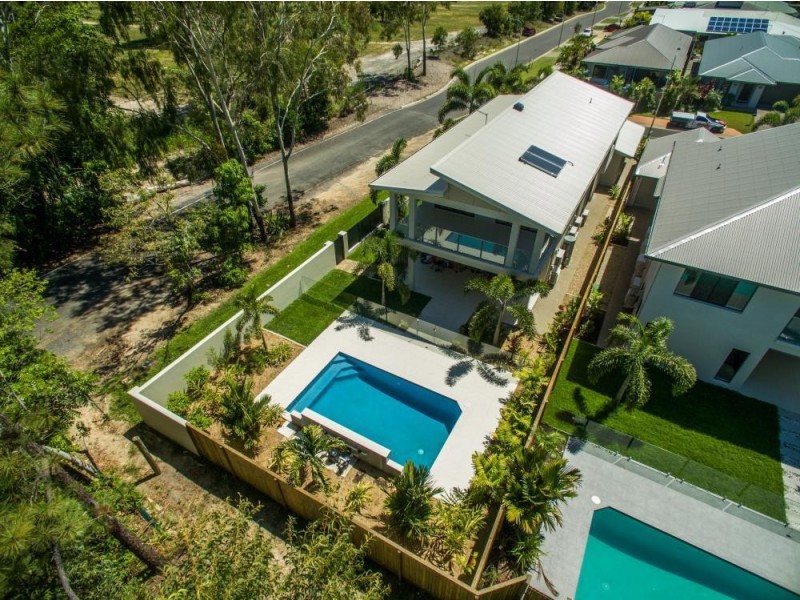 2 Beachfront Avenue, Trinity Beach QLD 4879