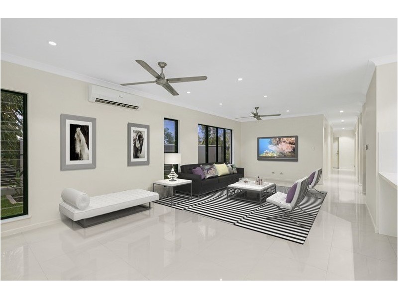 2 Beachfront Avenue, Trinity Beach QLD 4879