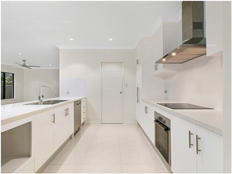 2 Beachfront Avenue, Trinity Beach QLD 4879