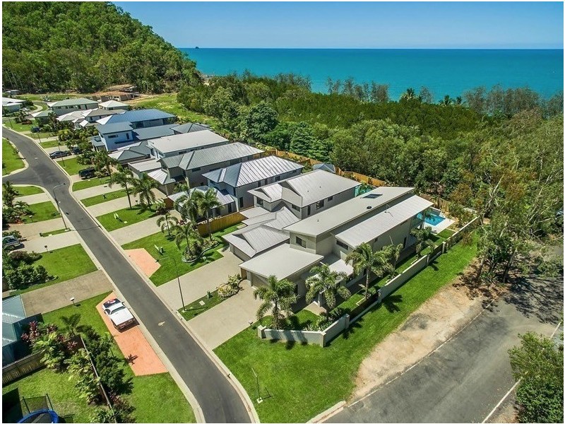 2 Beachfront Avenue, Trinity Beach QLD 4879