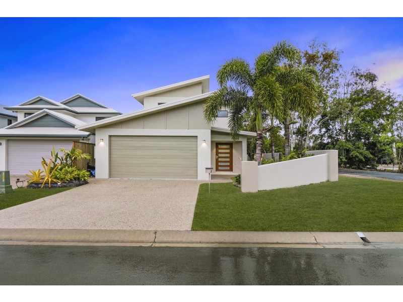 2 Beachfront Avenue, Trinity Beach QLD 4879
