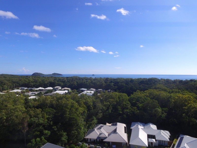 10 Kurt Close, Palm Cove QLD 4879
