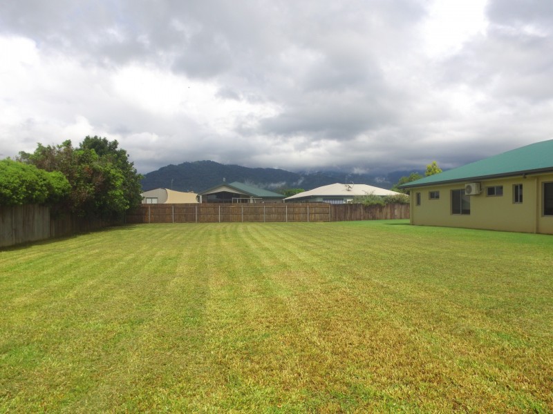 27 Riflebird Cres, Mossman QLD 4873