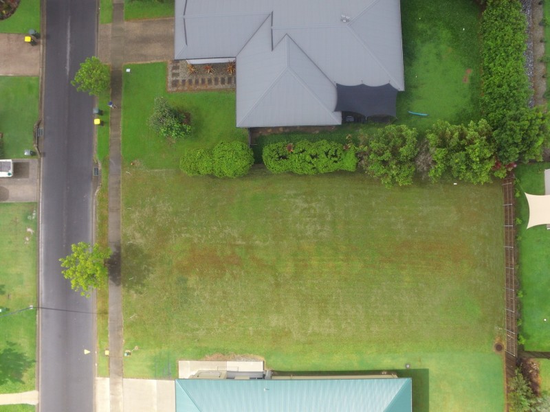 27 Riflebird Cres, Mossman QLD 4873