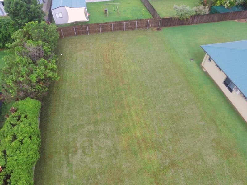 27 Riflebird Cres, Mossman QLD 4873