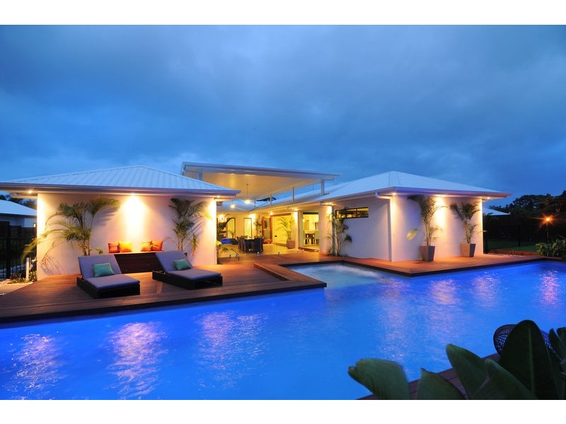 33 Iridescent Close, Trinity Park QLD 4879