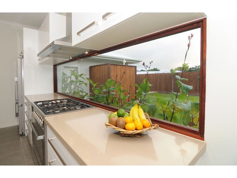 33 Iridescent Close, Trinity Park QLD 4879