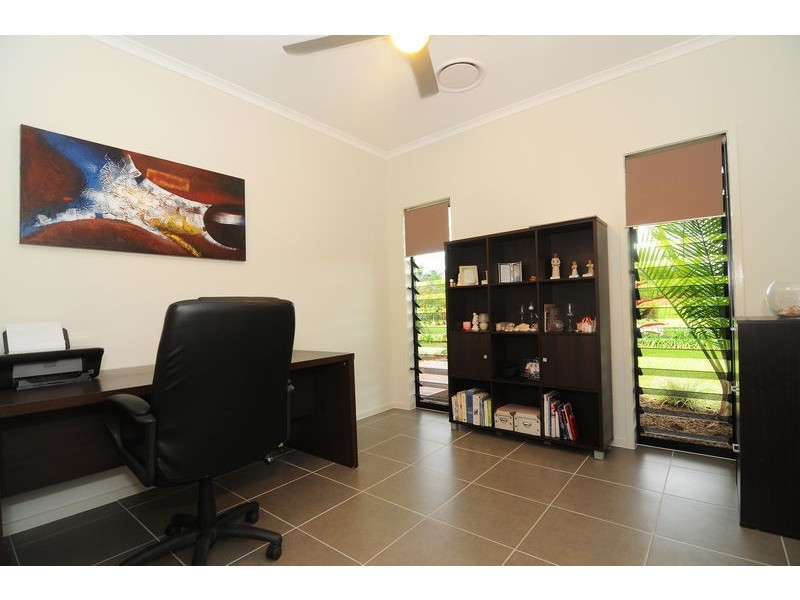 33 Iridescent Close, Trinity Park QLD 4879
