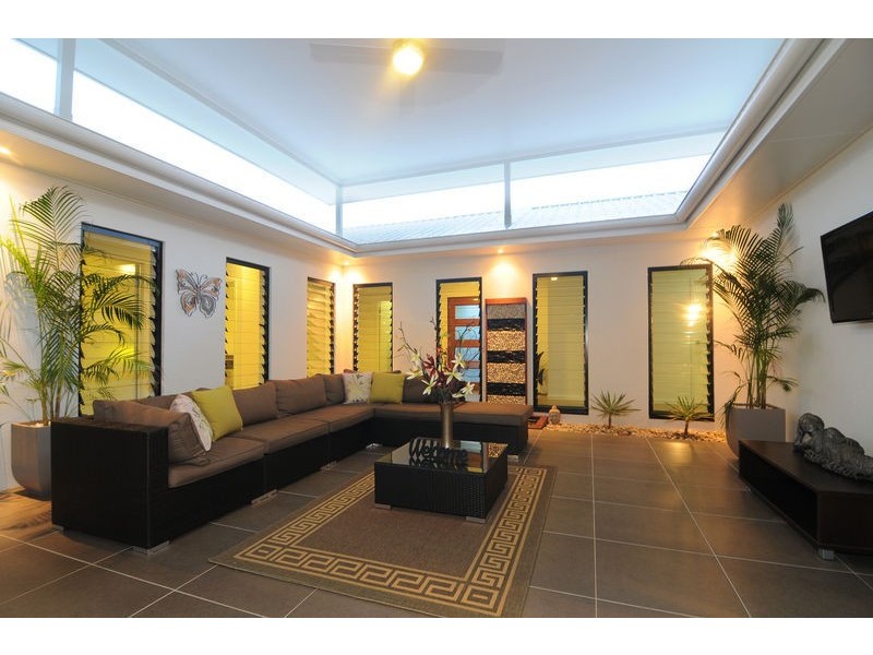 33 Iridescent Close, Trinity Park QLD 4879