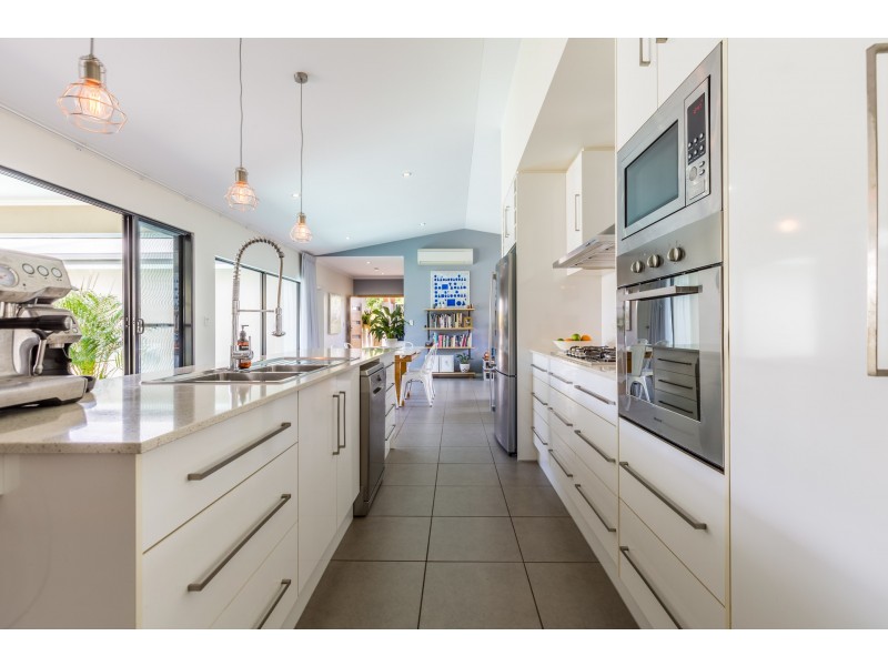 104 Roberts Drive, Trinity Beach QLD 4879