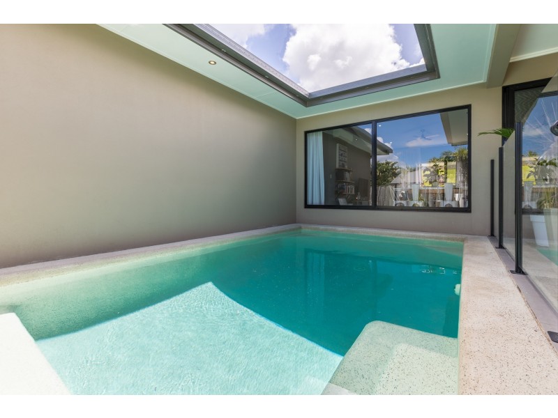104 Roberts Drive, Trinity Beach QLD 4879