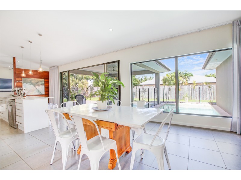 104 Roberts Drive, Trinity Beach QLD 4879