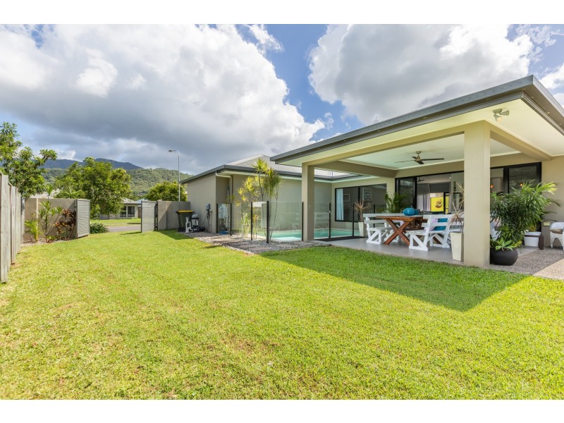 104 Roberts Drive, Trinity Beach QLD 4879