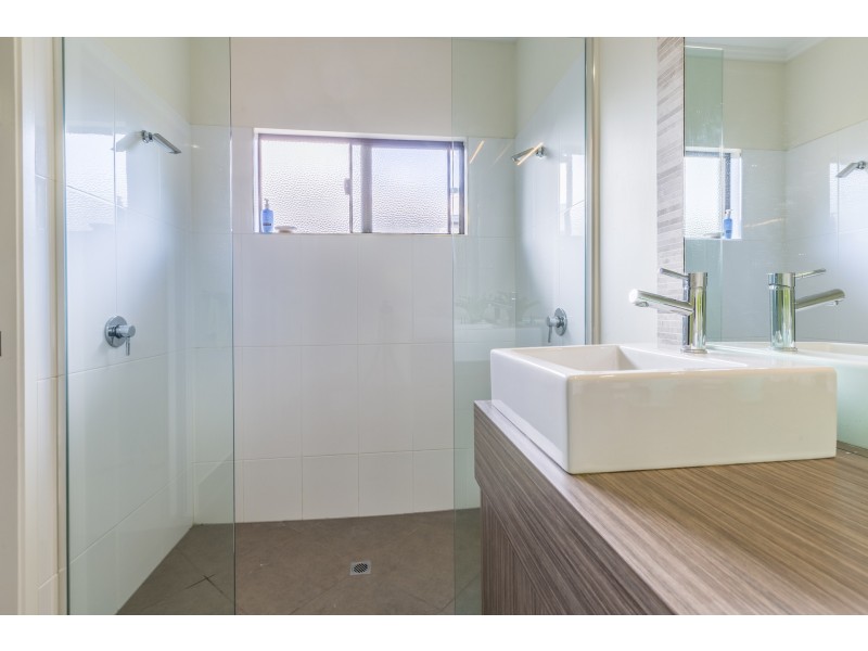 104 Roberts Drive, Trinity Beach QLD 4879