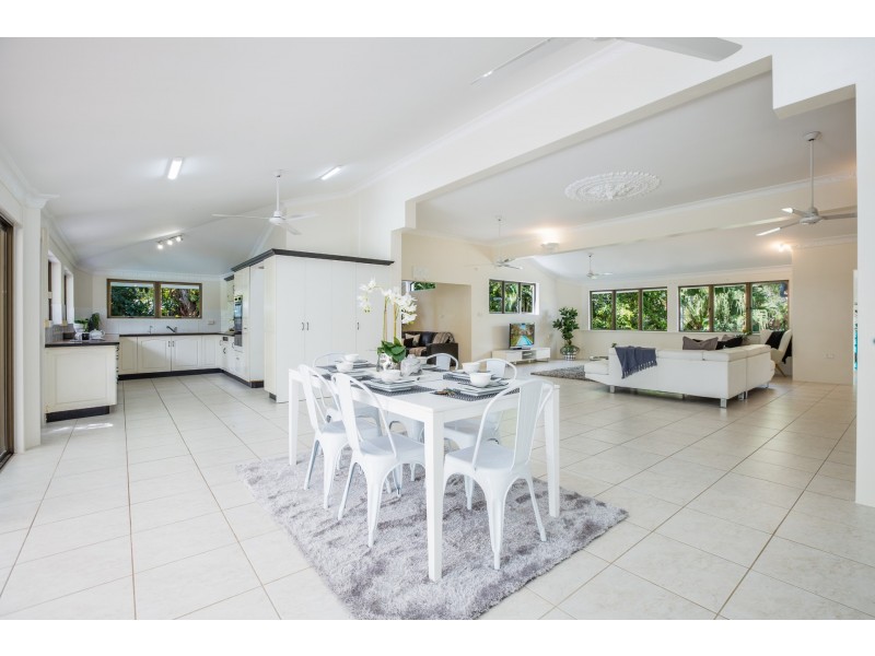 38 Kewarra St, Kewarra Beach QLD 4879