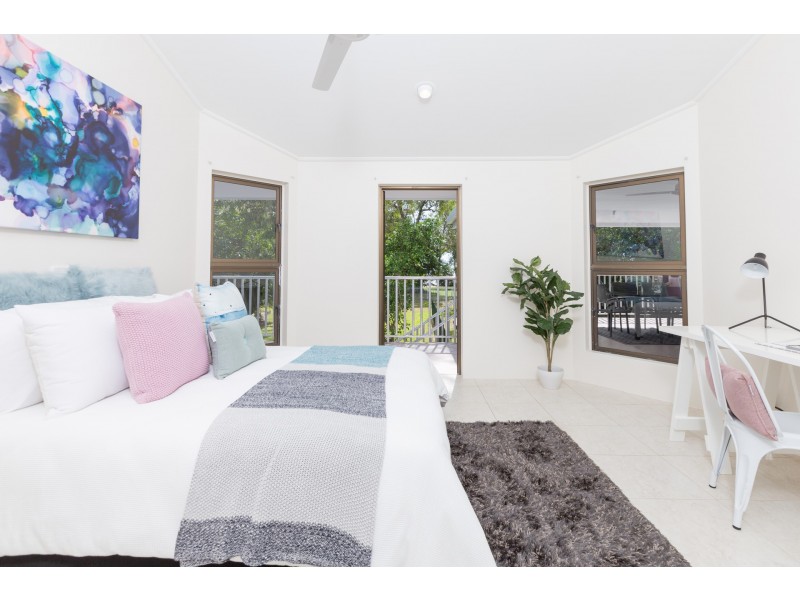 38 Kewarra St, Kewarra Beach QLD 4879