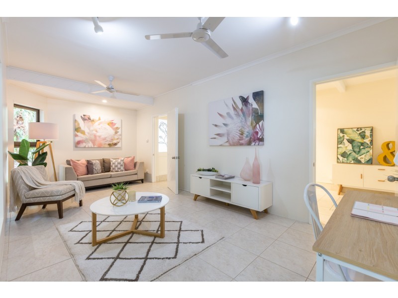 38 Kewarra St, Kewarra Beach QLD 4879