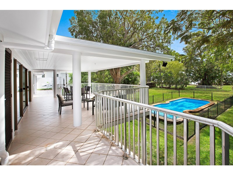 38 Kewarra St, Kewarra Beach QLD 4879