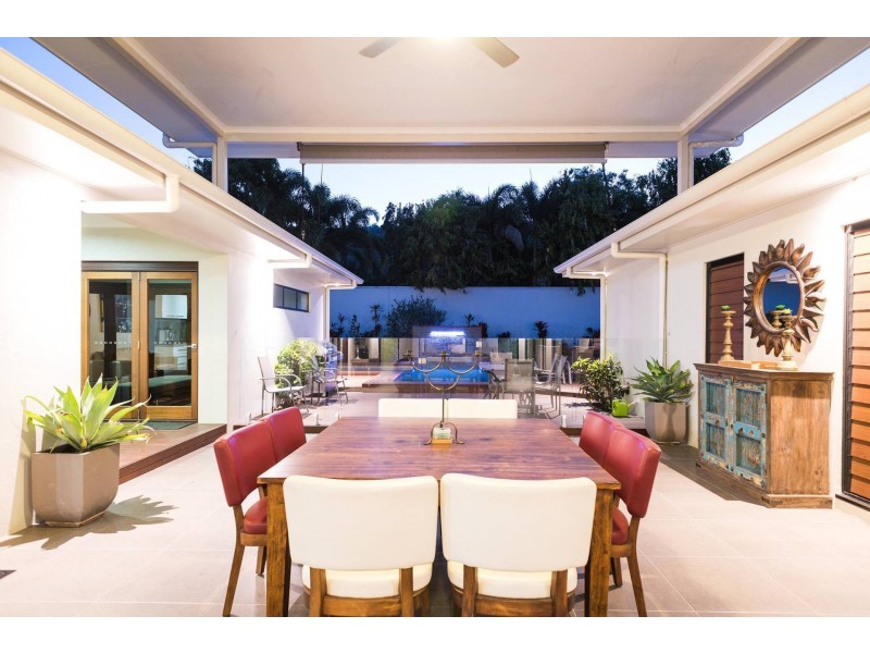 33 Iridescent Drive, Trinity Park QLD 4879