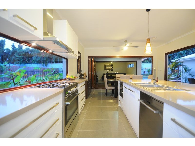 33 Iridescent Drive, Trinity Park QLD 4879