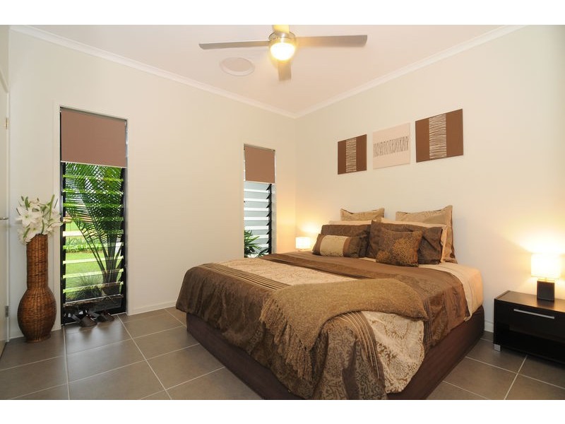 33 Iridescent Drive, Trinity Park QLD 4879