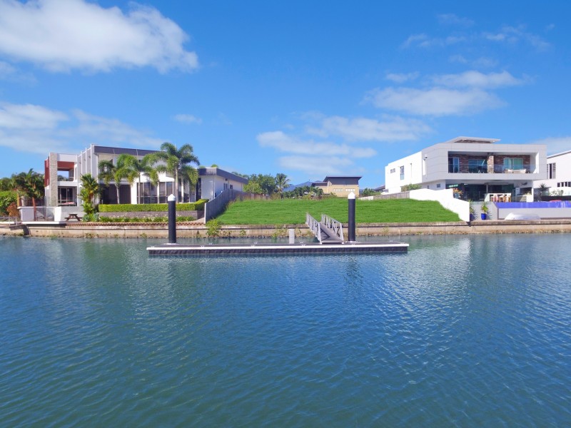 4 Ragamuffin Qy, Trinity Park QLD 4879