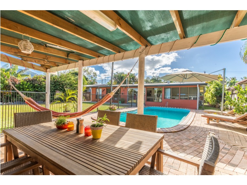 8 Sussex Street, Trinity Park QLD 4879