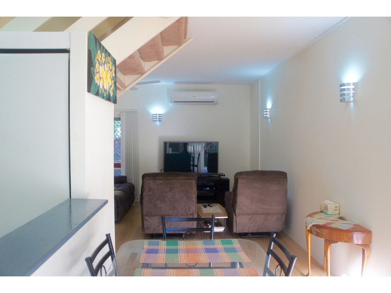 10/11-13 Pioneer Street, Manoora QLD 4870