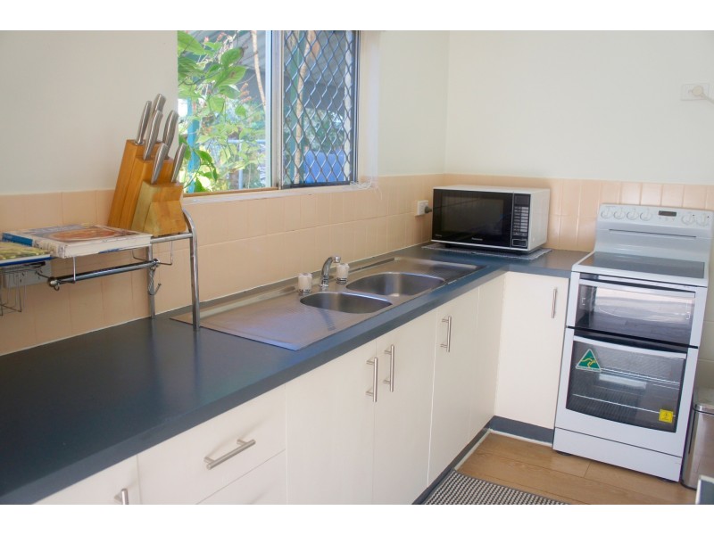 10/11-13 Pioneer Street, Manoora QLD 4870